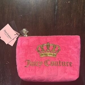 New with Tags! Juicy Couture Pink Velour Travel Cosmetic Bag w Travel Bottle!🩷💕🩷
